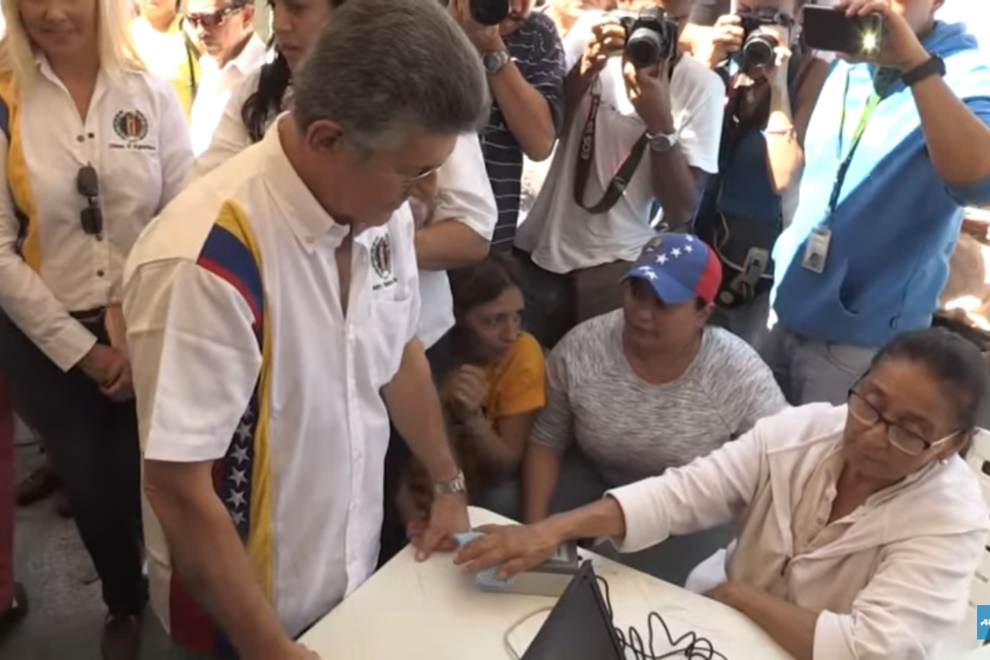 Video Oposici N Venezolana Recolecta Firmas Para Reinscribir Partidos