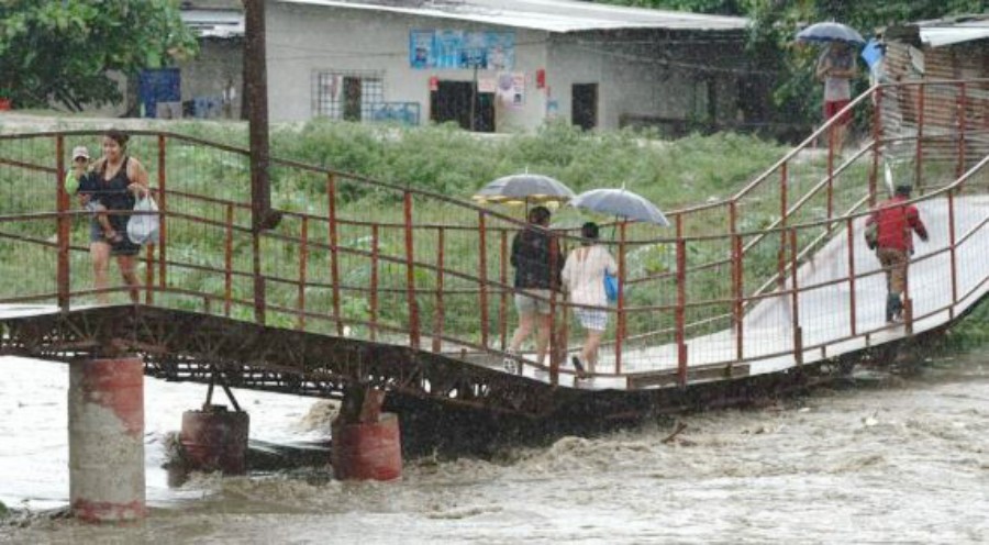  lluvias ocasionan daños en la zona norte del país