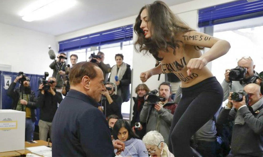 protesta de mujer en Italia