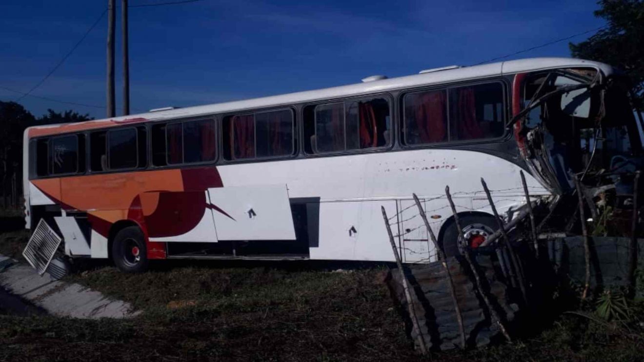 Varios Heridos Deja Colisi N Entre Autob S Y Una Rastra En Sabanagrande