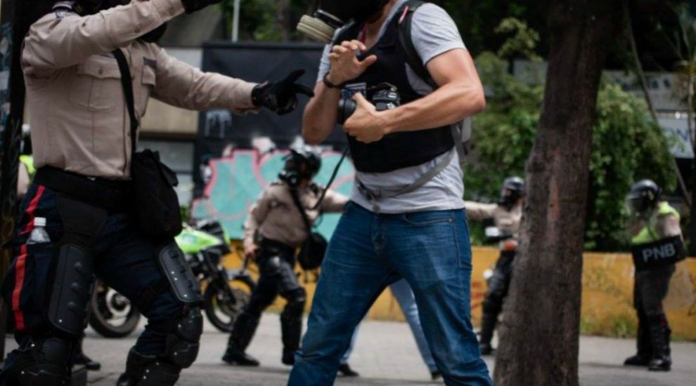 En Venezuela bloquean medios