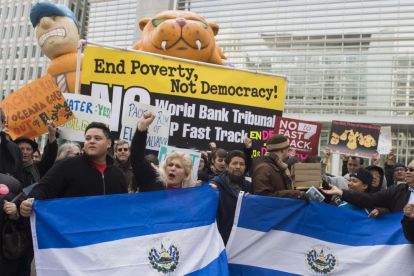 Salvadoreños se quedan sin TPS