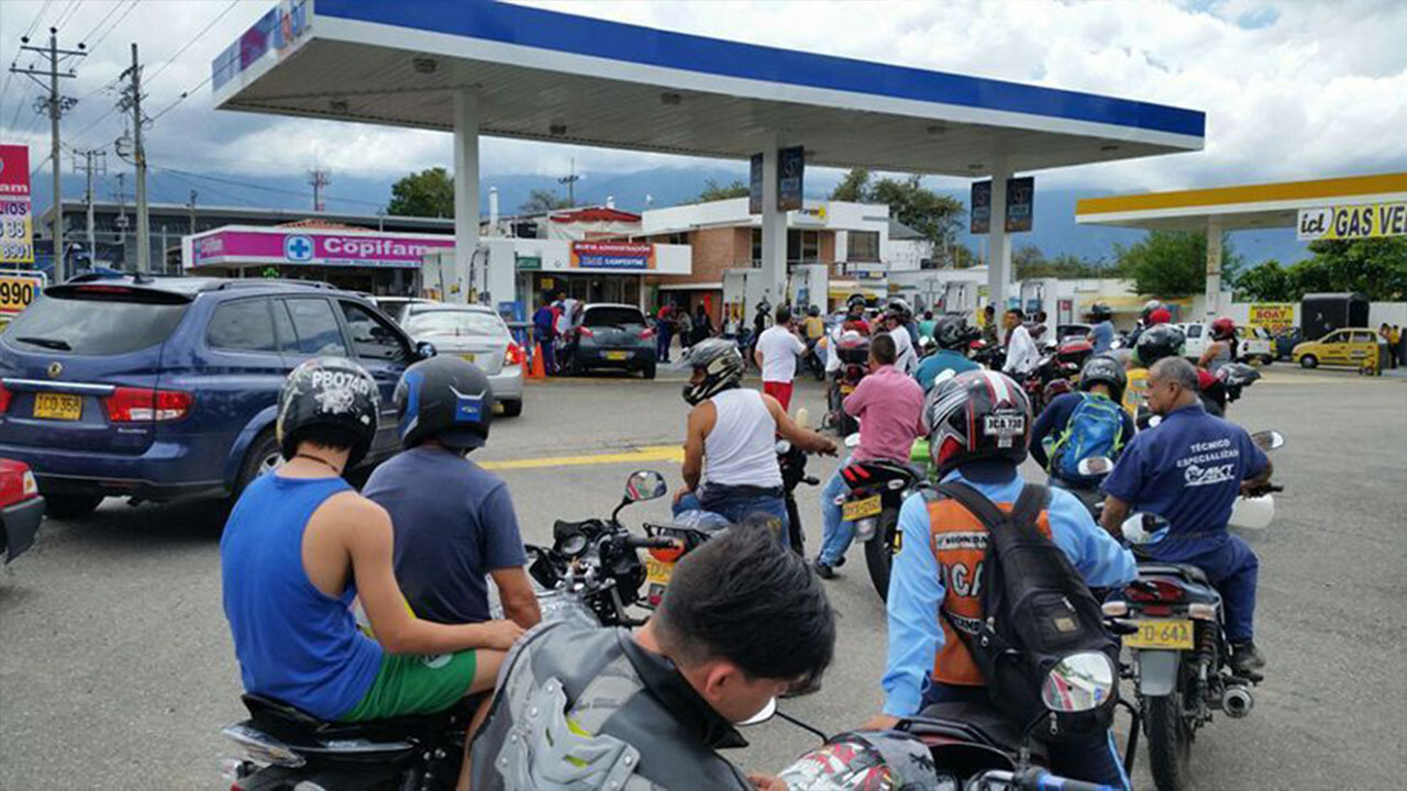 gasolineras y farmacias