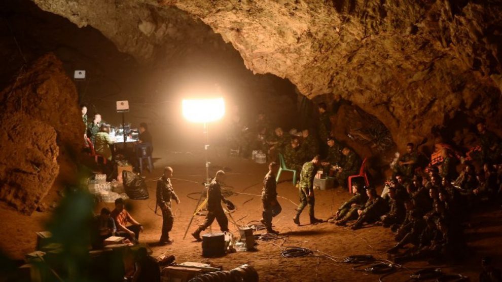 Niños Cueva Tailandia