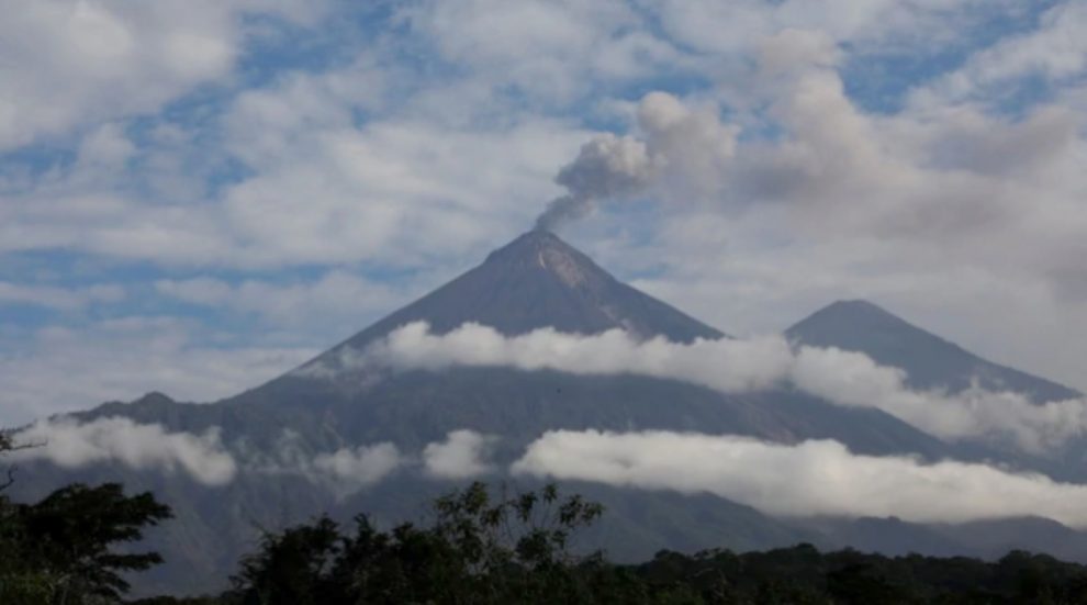 volcán de fuego en Guatemala