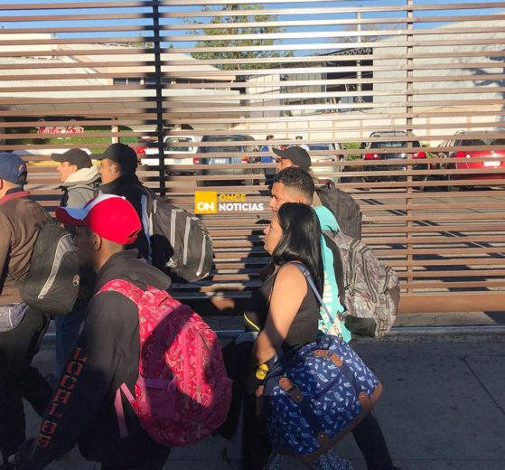 caravana de salvadoreños