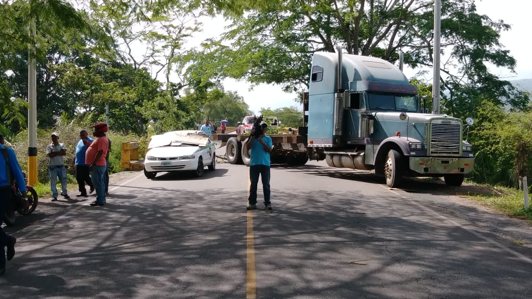 Continúan tomas carreteras Honduras