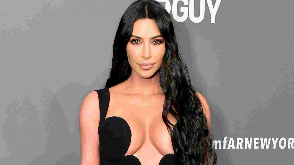 Inseguro Ocurrir Gallina Kim Kardashian saca su linea de fajas reductoras