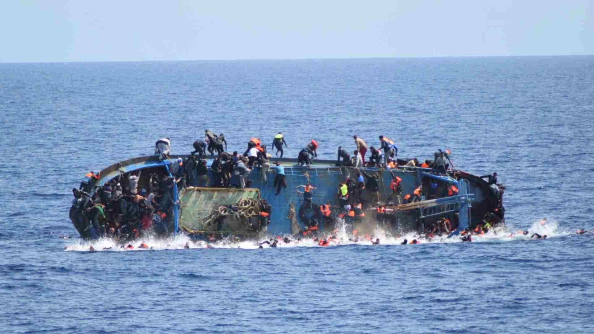 Naufragio migrantes Libia