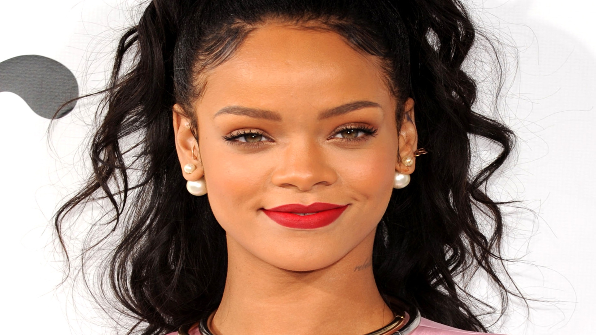 Rihanna lencería twerking