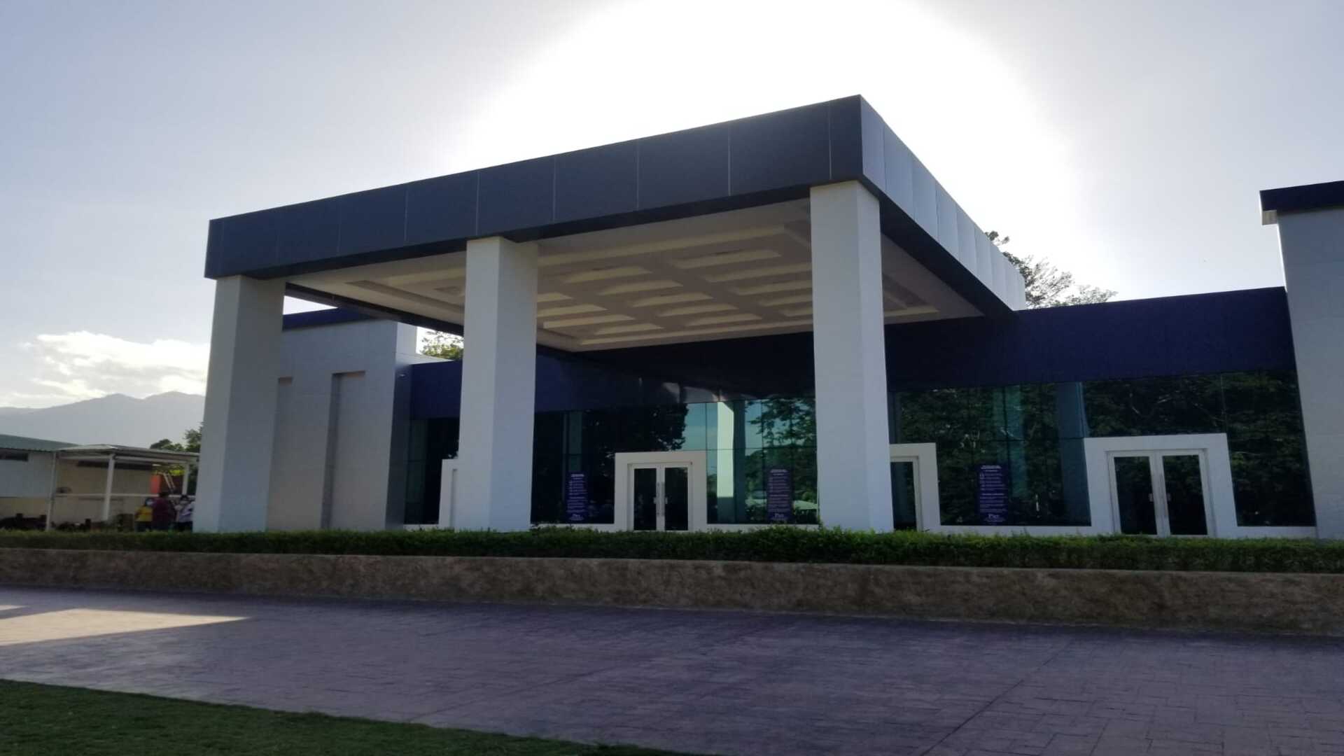 PIER mega centro de vacunación