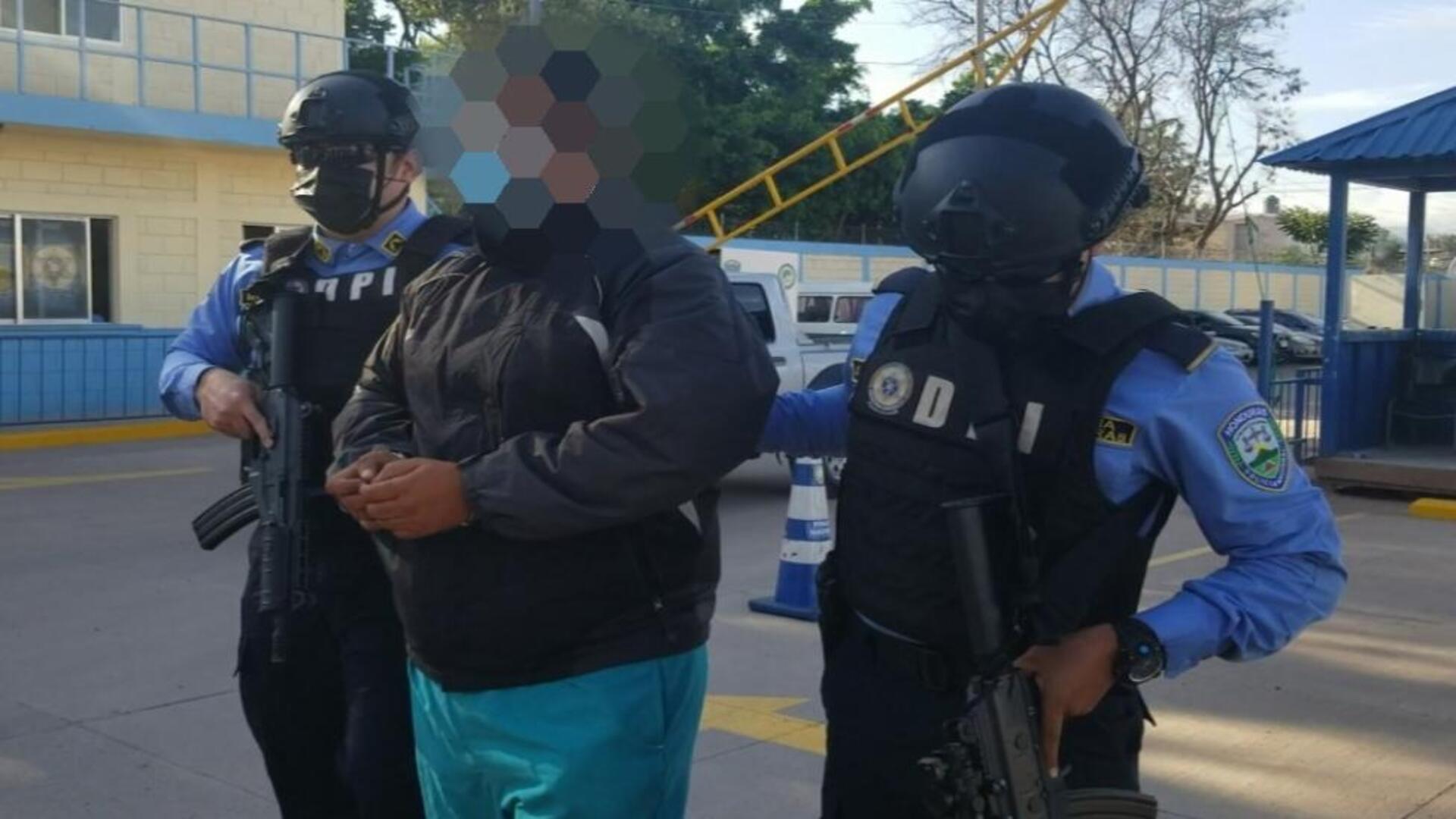 Detenido Mito Padilla