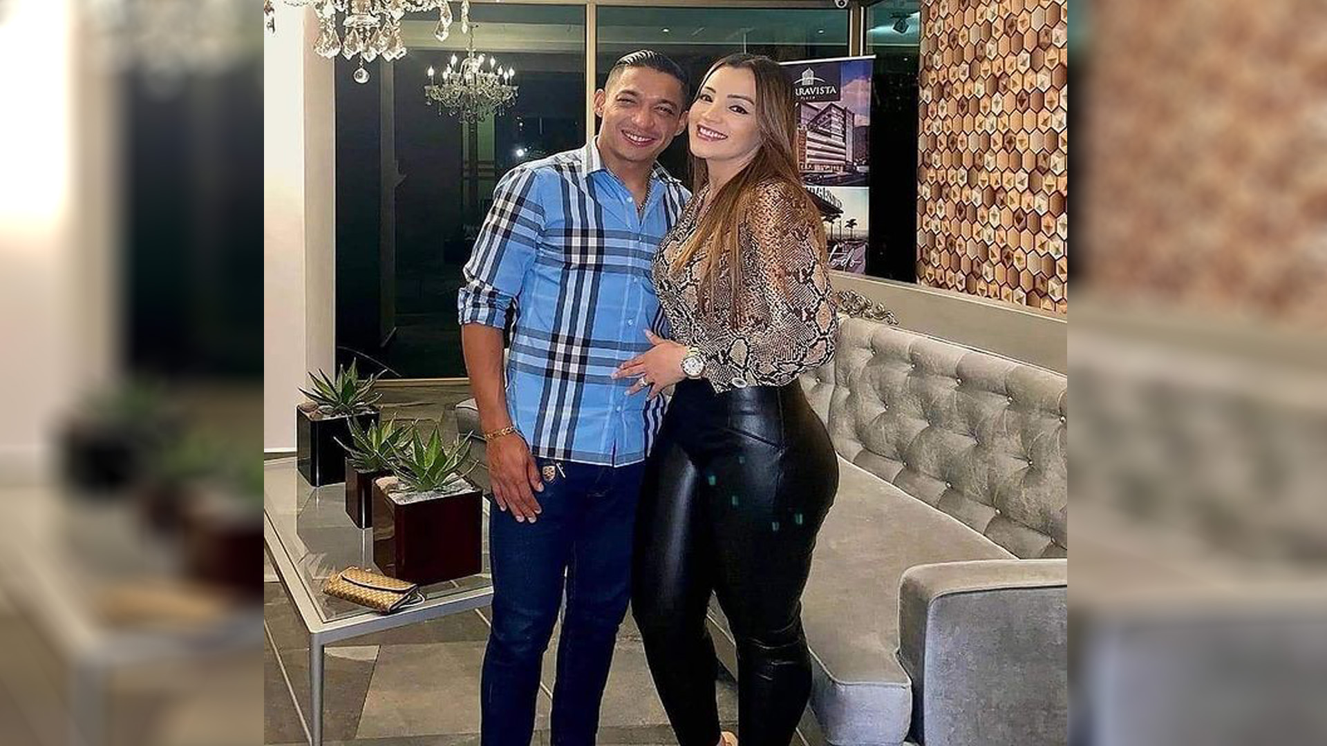 emilio izaguirre esposa