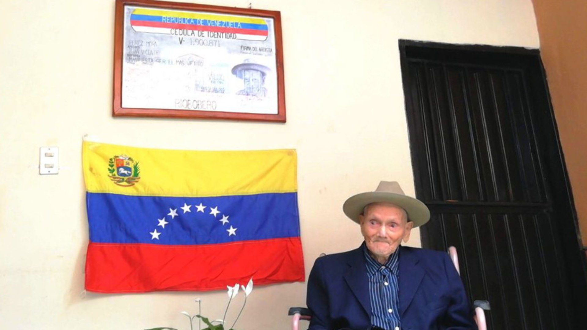 113 años