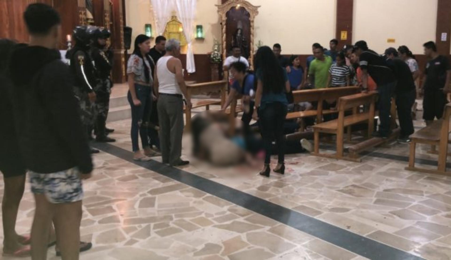 pareja muerta en ecuador iglesia