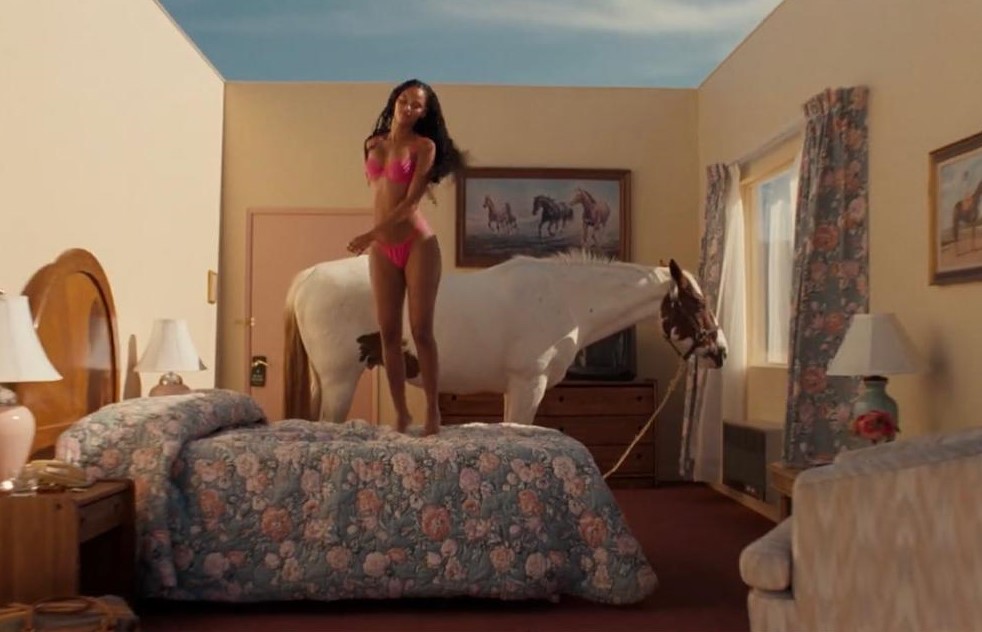 Juliana Nalú bad bunny