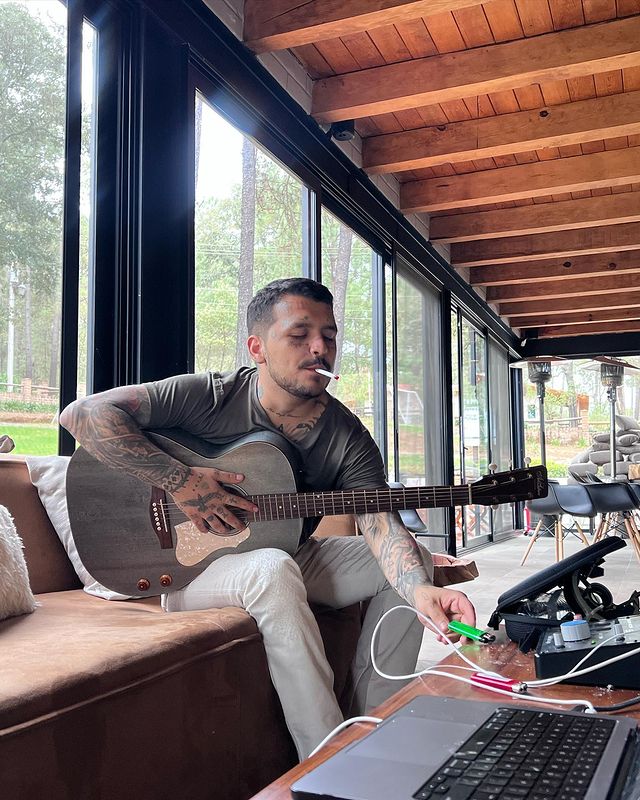 christian nodal 