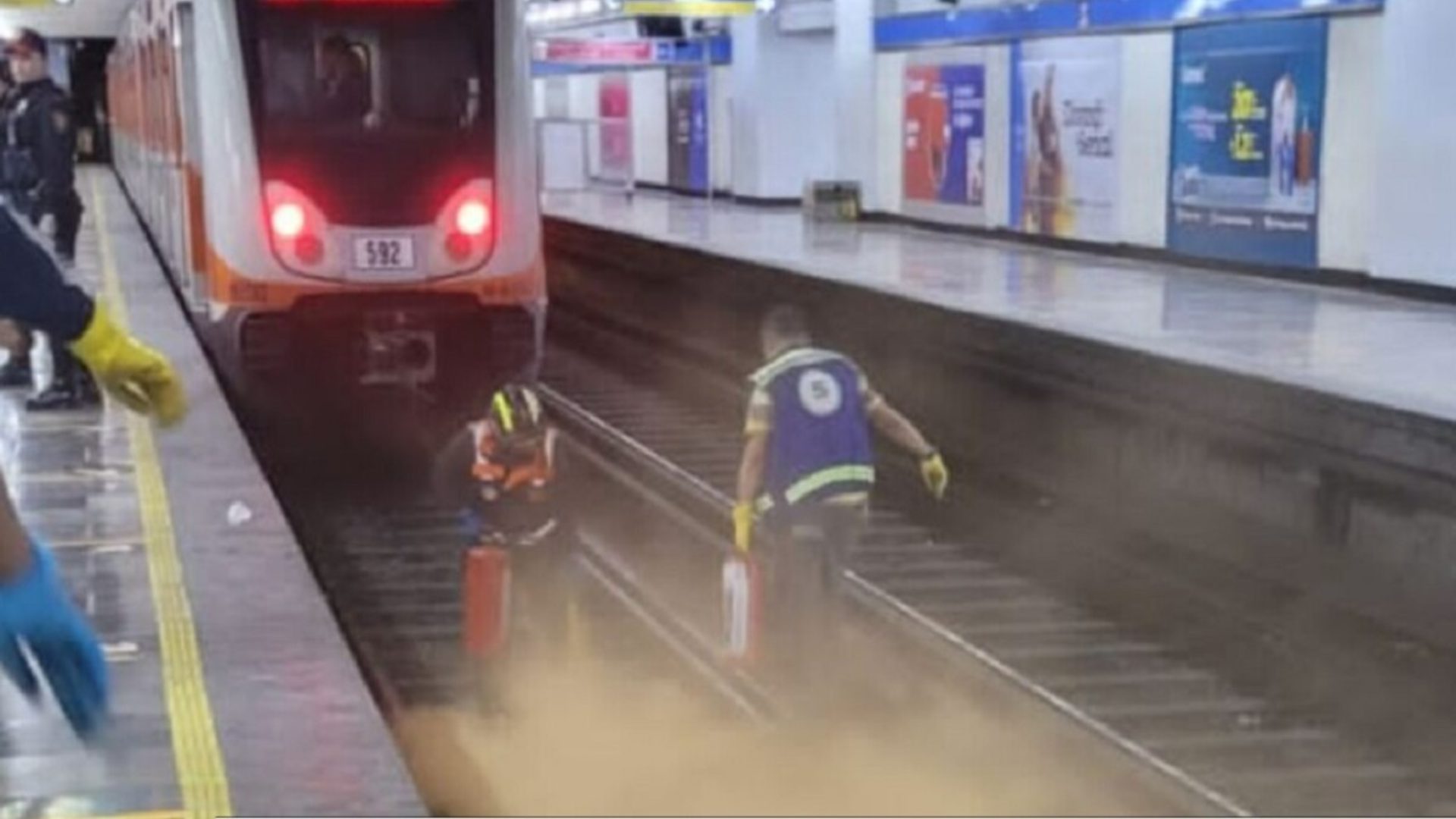 video | Tragedia en un metro | De muerte heroica a asesinato y suicido pasional
