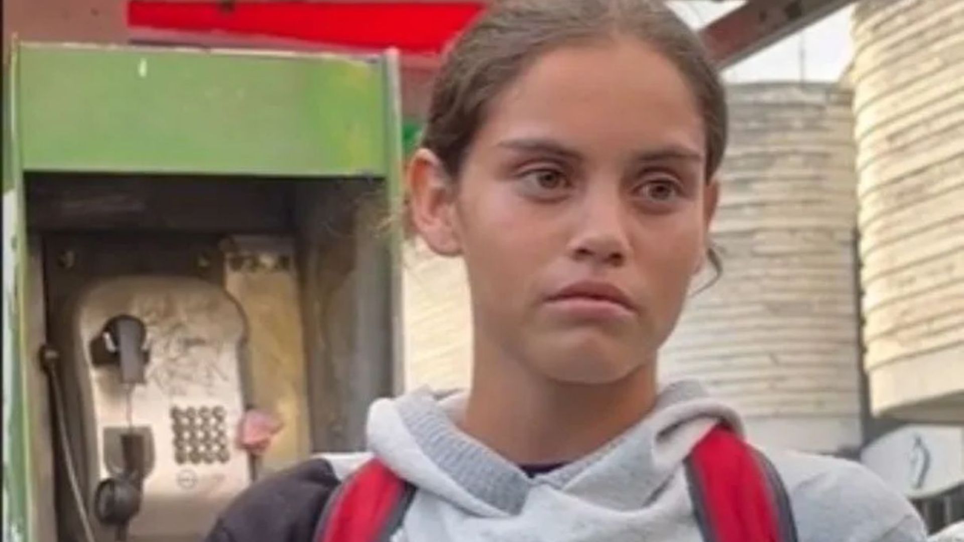 Joven rompe en llanto "mis amigas se averguenzan"