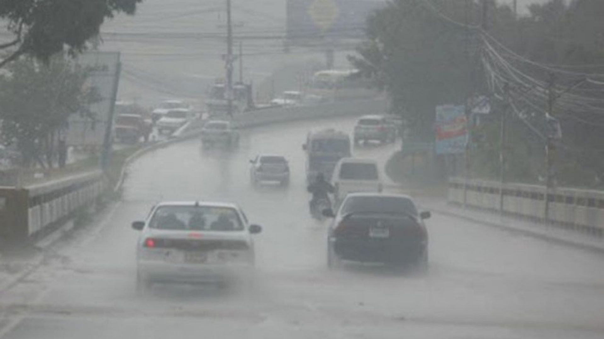 Clima en Honduras: ¡Saca el paraguas! Anuncias lluvias con actividad eléctrica para este fin de semana