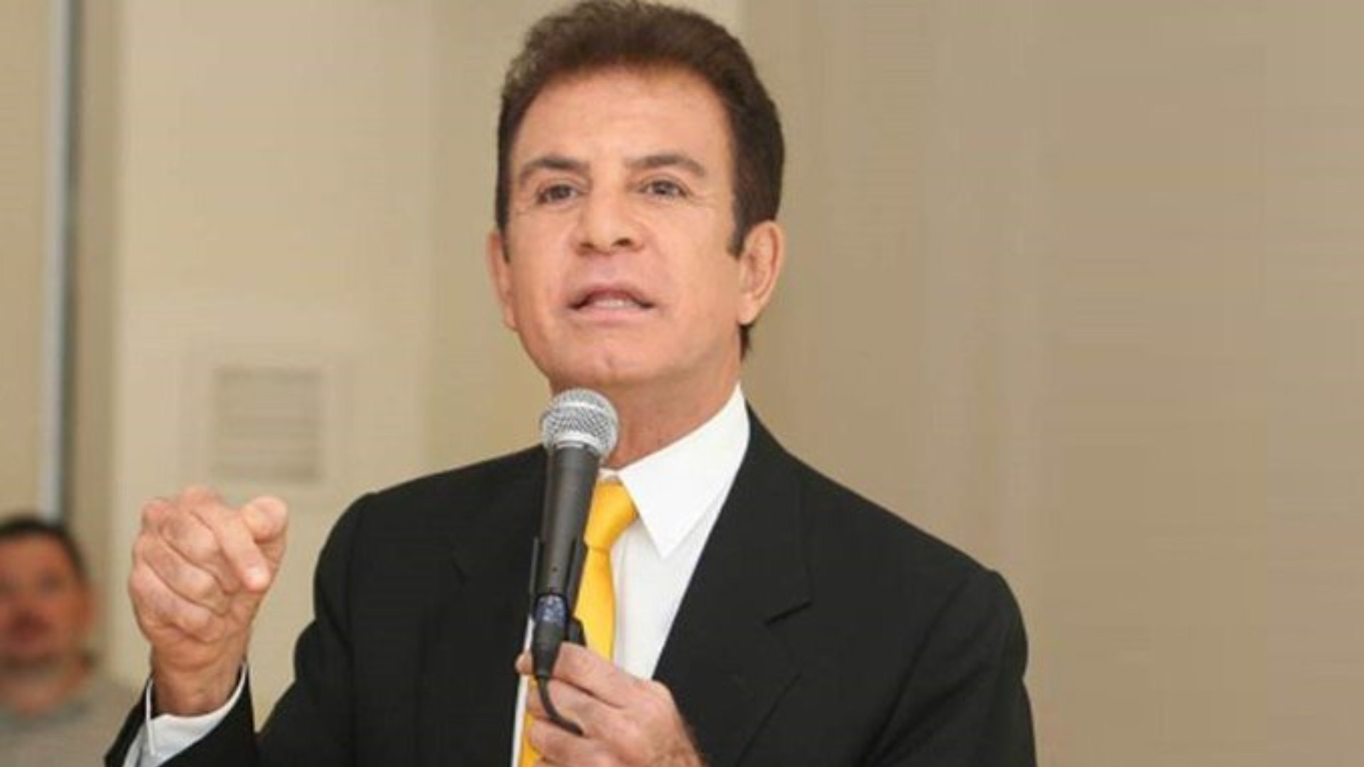 Bancadas votarán por renuncia de Salvador Nasralla