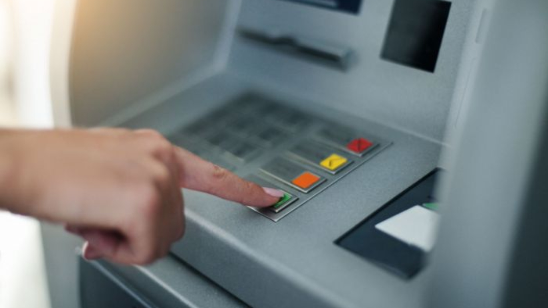 Adiós a los cajeros automáticos: así será el nuevo método para retirar dinero