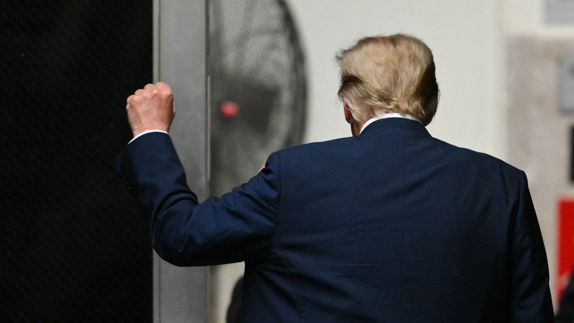 El juicio a Donald Trump entra en su fase final, en suspense por su testimonio