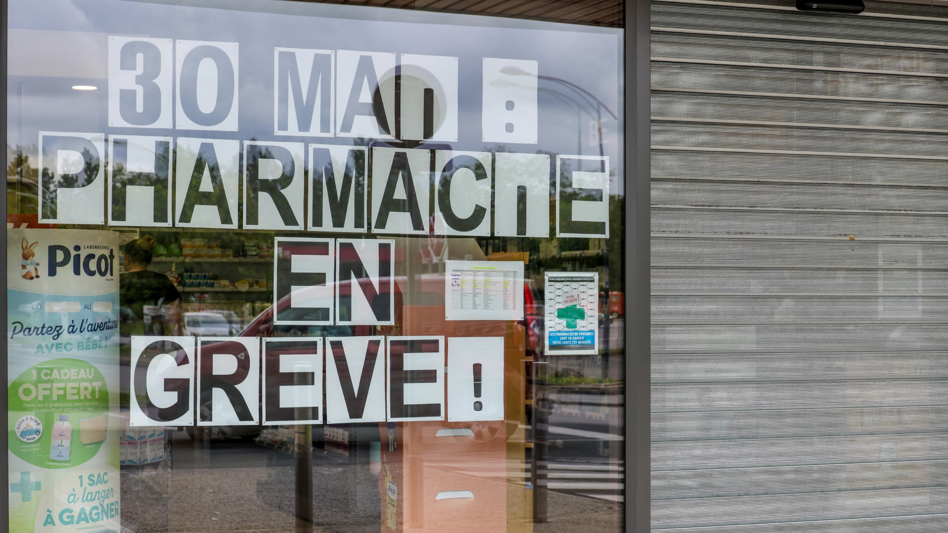Francia vive su primera huelga de farmacias en 10 años