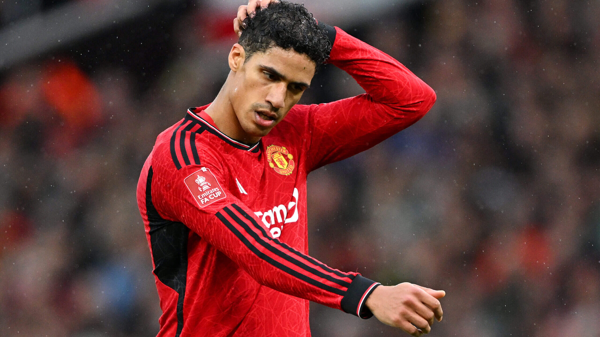 El defensa francés Raphael Varane, campeón del mundo en 2018 con los 'Bleus', dejará el Manchester United al final de la temporada, anunció el club inglés el martes.