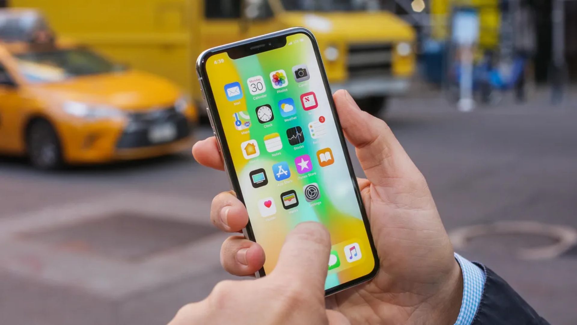 ¿Tienes un iPhone? Así es como tu teléfono cambiará a partir de septiembre gracias a la inteligencia artificial