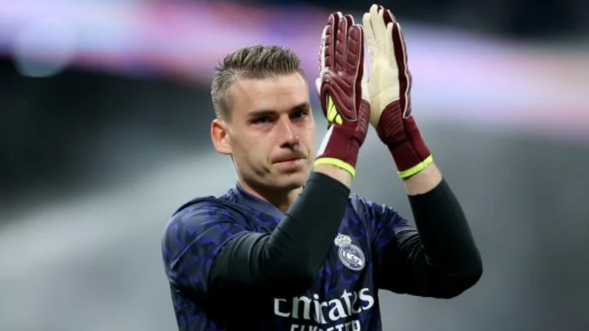 Desde hace varios días, Lunin ha estado ausente de los entrenamientos del equipo debido a su enfermedad y todo parece indicar que no viajará con el equipo.