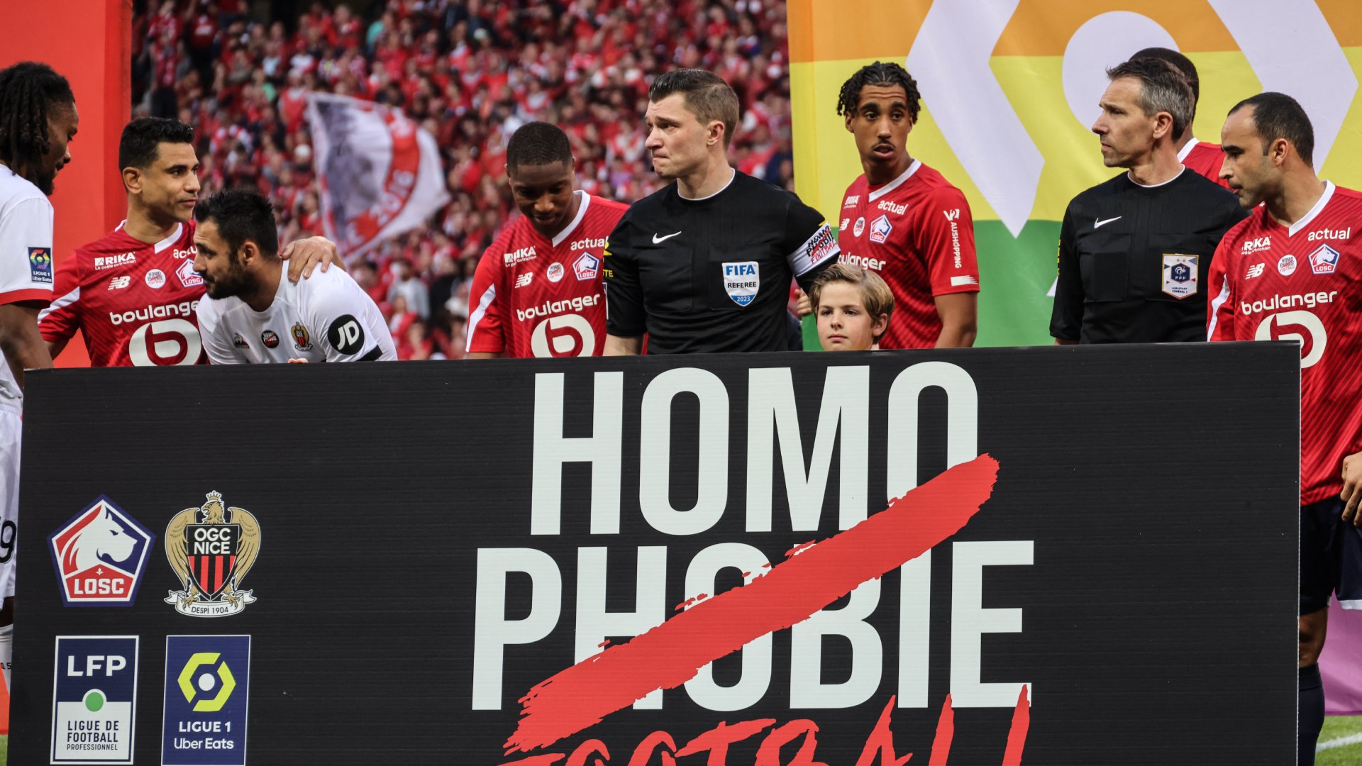 Ministra francesa de Deportes pide "sanciones" contra jugador del Mónaco que tapó logo contra homofobia en un partido de la Ligue 1