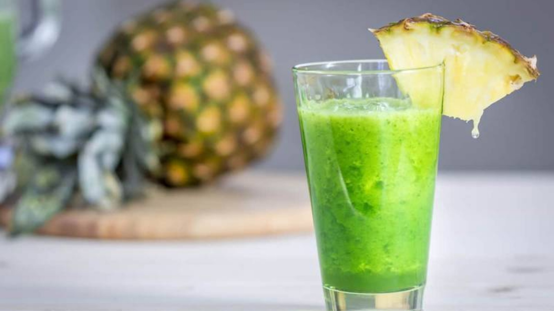 Motivos por los que debes tomar jugo de piña con pepino