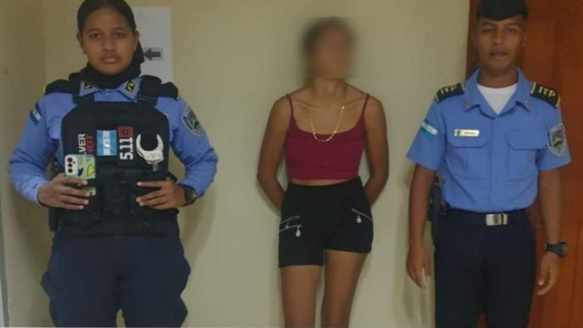 Hondureña amenazó a una mujer con un machete