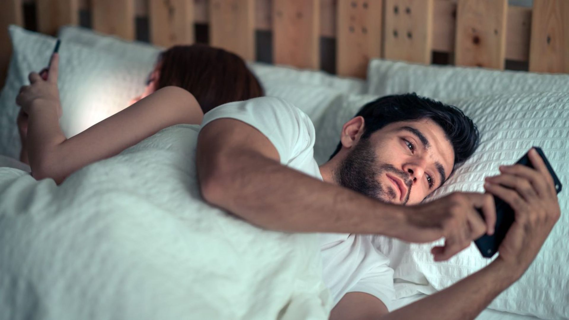 Hombres o mujeres son más infieles. ¿Qué dice la AI?