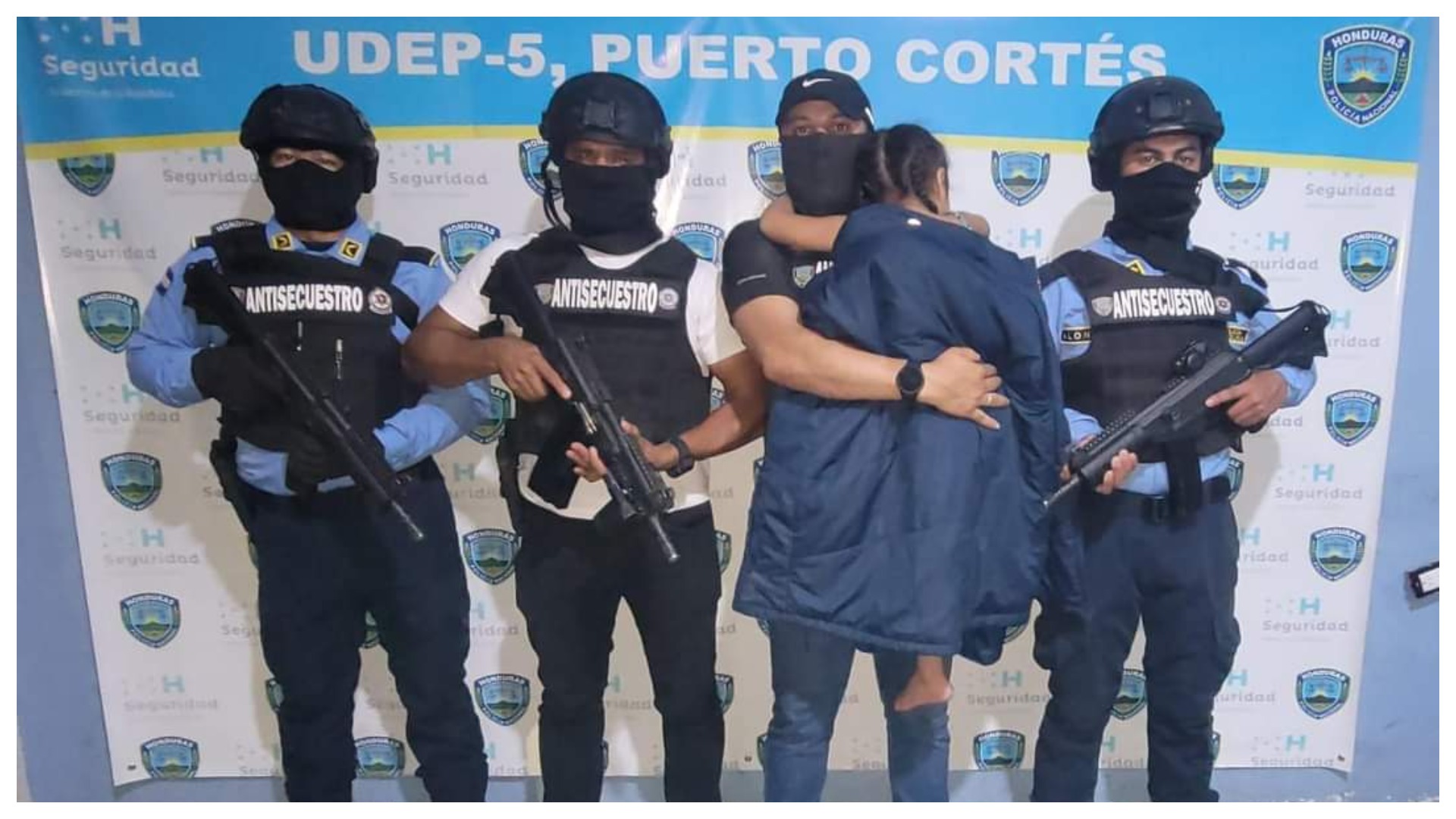 niña rescatada en Omoa