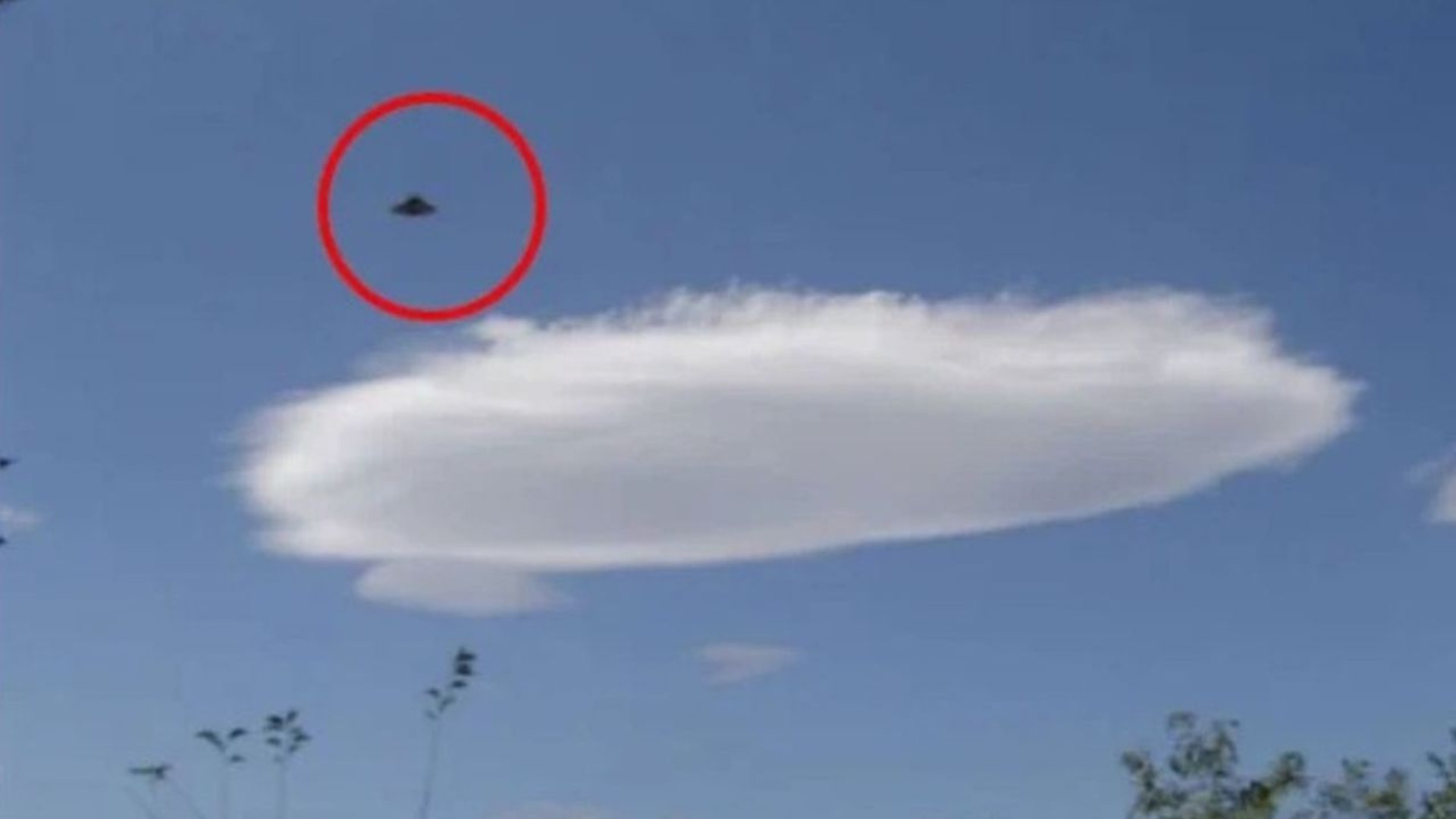 Video de ovnis captados en el cielo