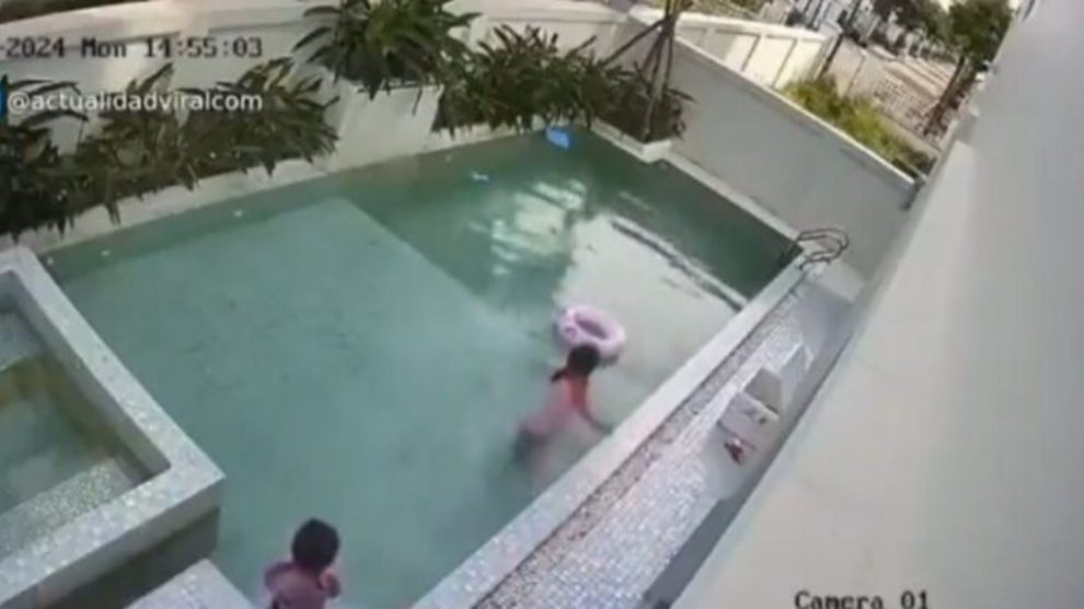 VIDEO: Niñas se ahogan en piscina; sus papás se tomaban fotos