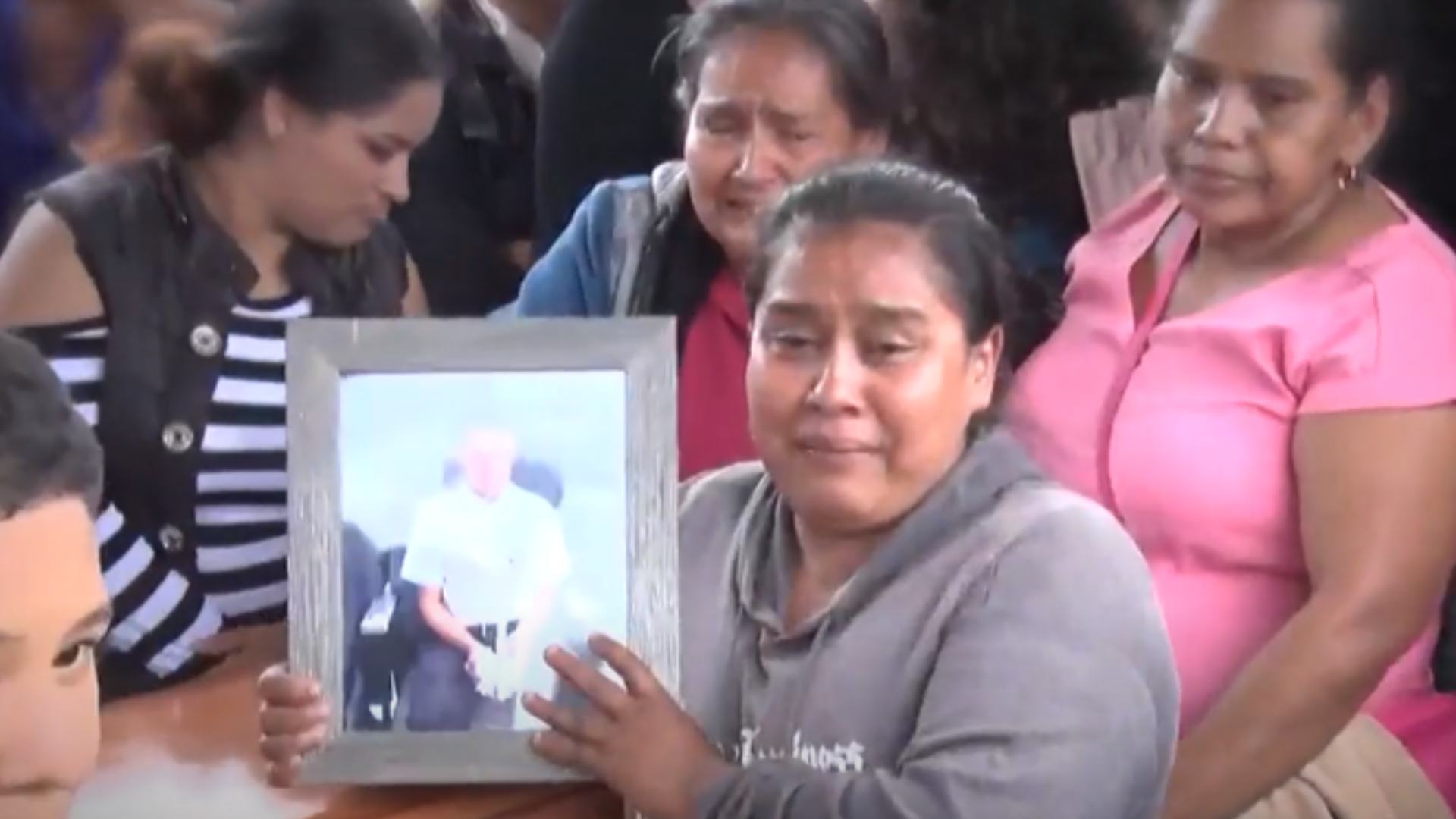 VIDEO | Madre llora la muerte de estudiante del Jesús Milla Selva