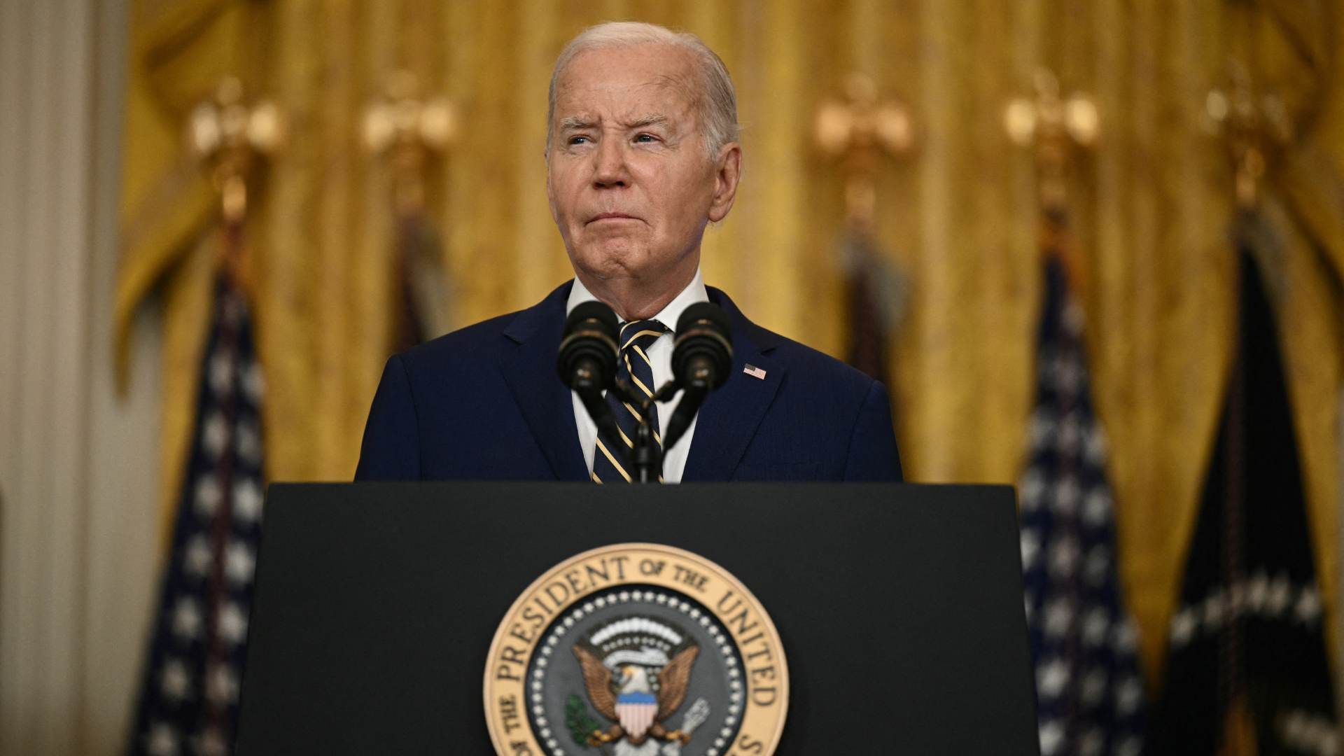 Biden ordena bloquear a solicitantes de asilo en frontera