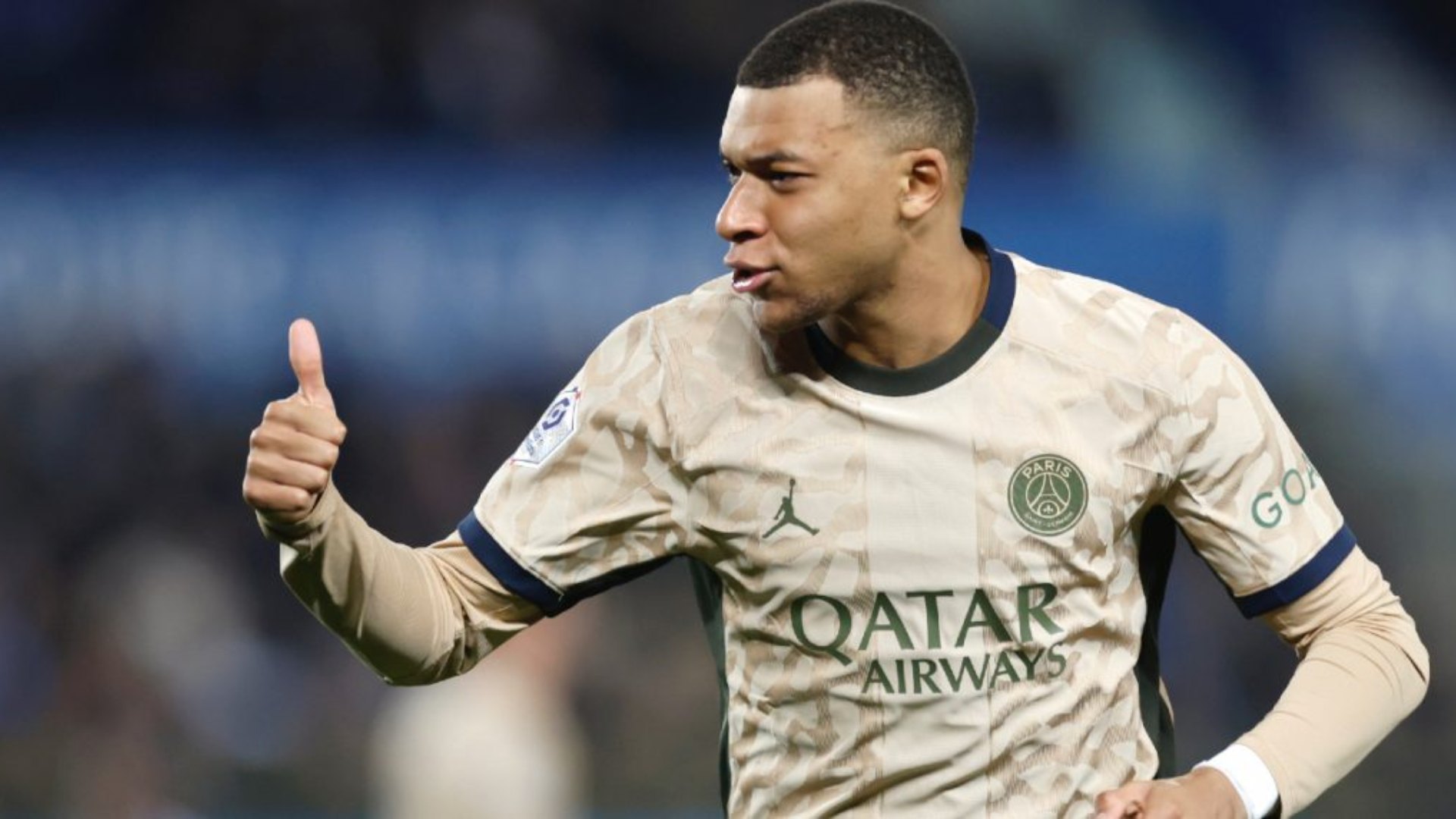 Kylian Mbappé, un nombre que resuena en el mundo del fútbol con una fuerza imparable. Pero ¿quién es realmente este joven prodigio que asombra a propios y extraños?