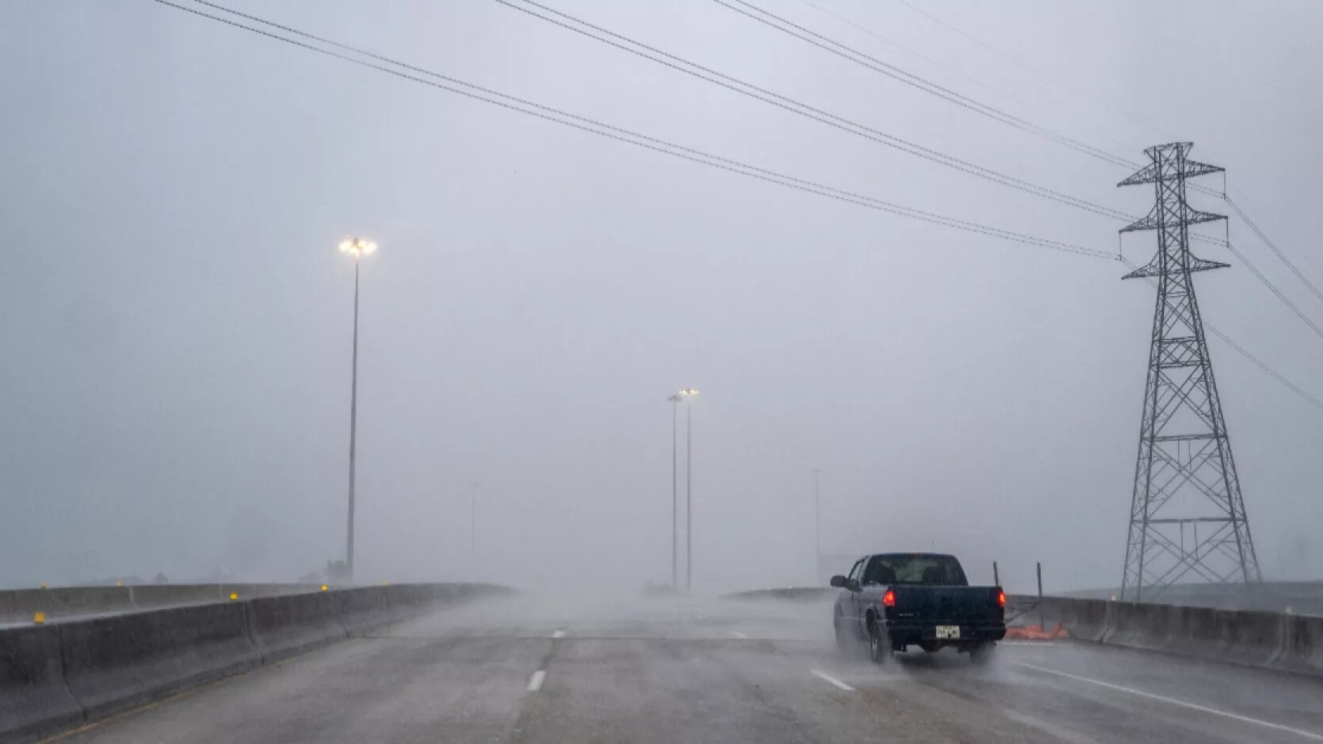 Huracán Beryl Texas sin luz
