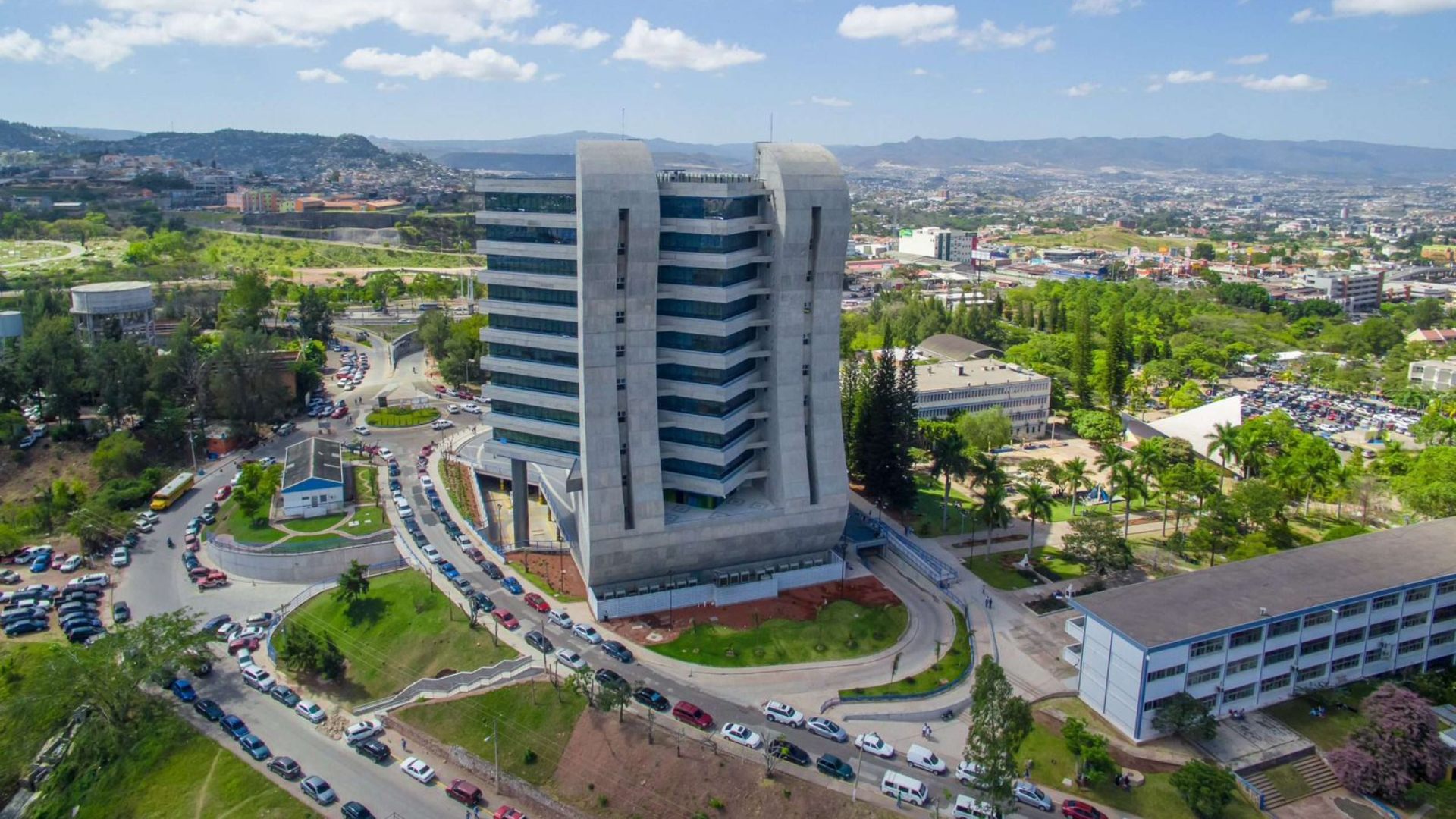 unah nuevas carreras