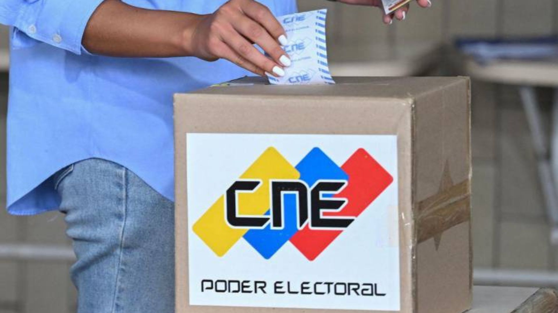 Venezuela celebra elecciones este domingo 28 de julio, con un pulso entre el presidente Nicolás Maduro, que busca un tercer mandato, y el opositor Edmundo González Urrutia, quien aspira a poner fin a 25 años de gobiernos chavistas.