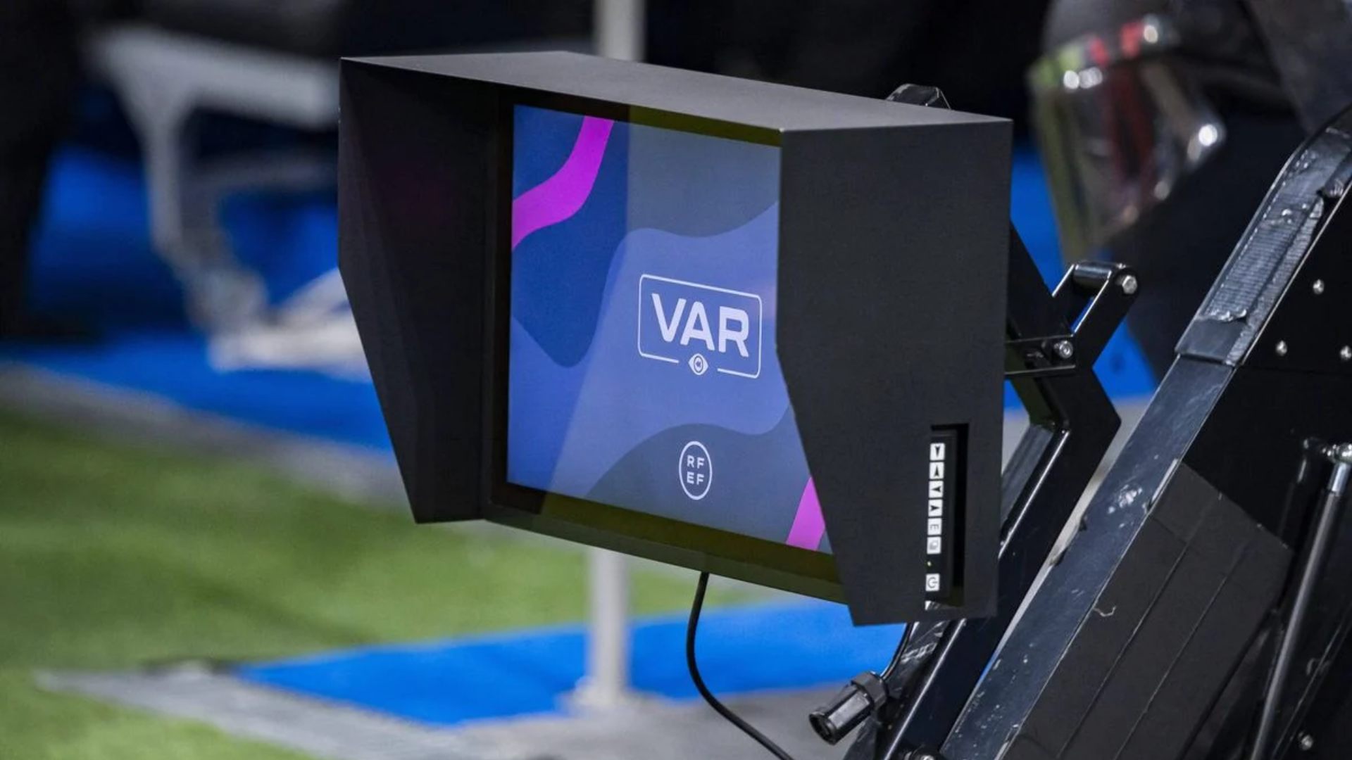 VAR