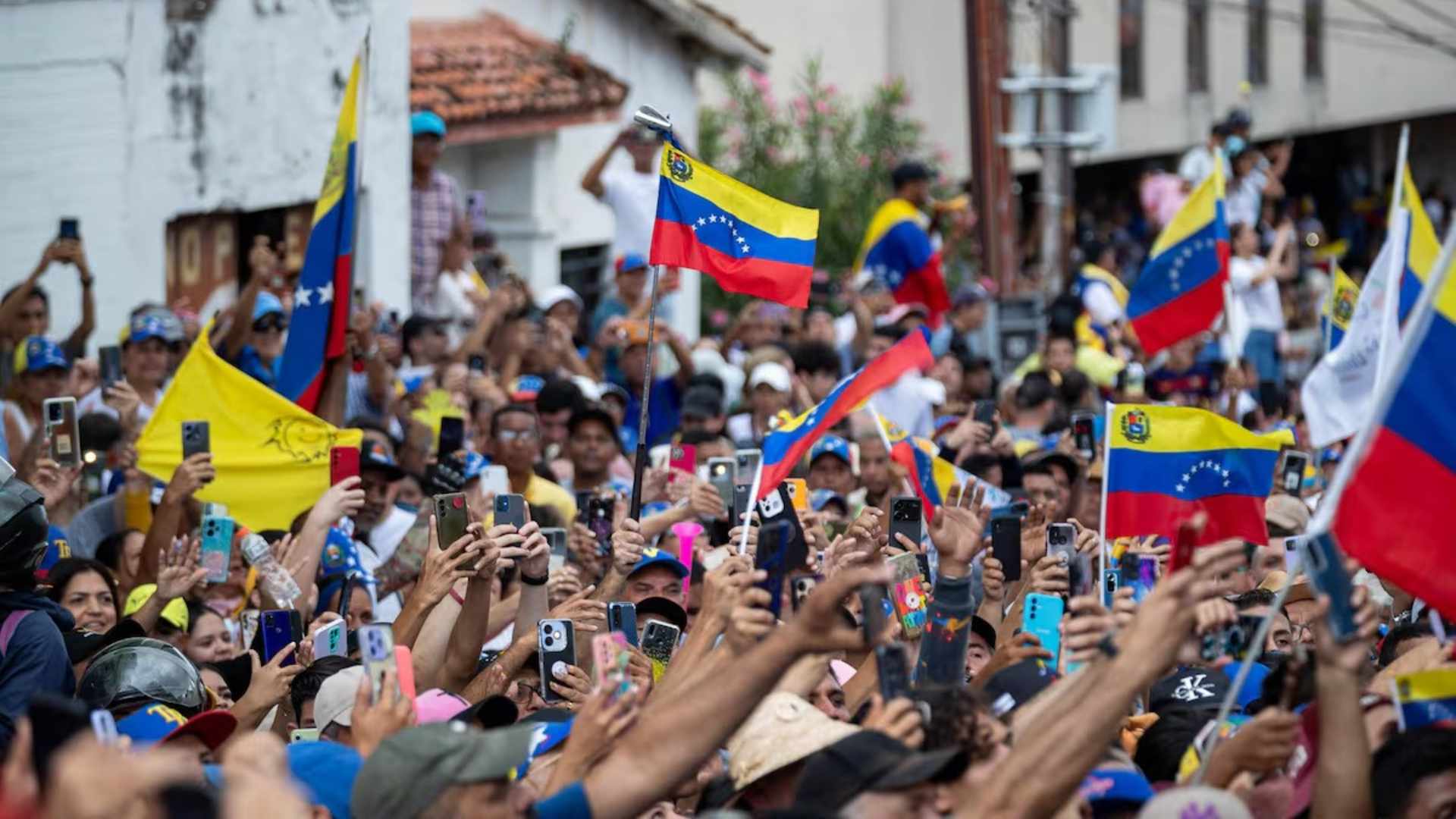 Mhoni Vidente revela futuro de Nicolás Maduro en Venezuela