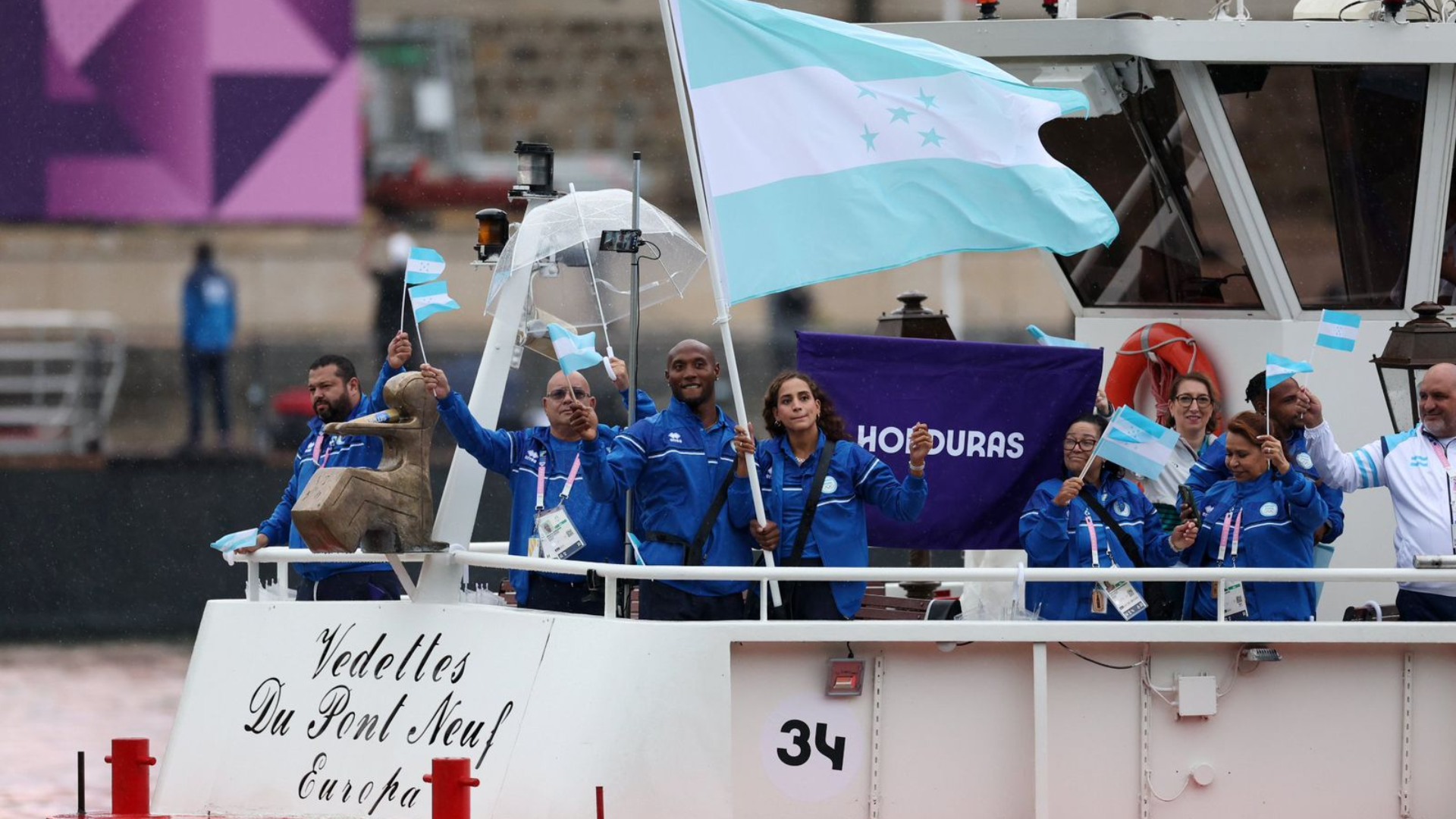 En una ceremonia deslumbrante a lo largo del río Sena, la delegación de Honduras dejó una impresión duradera durante la inauguración de los Juegos Olímpicos de París 2024.