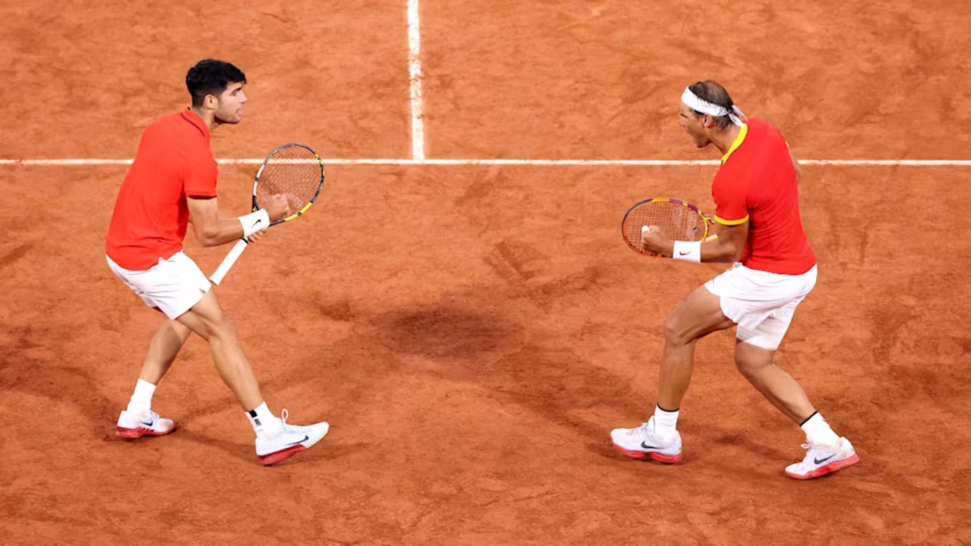 Rafael Nadal y Carlos Alcaraz han demostrado su fortaleza y química en el tenis de dobles en los Juegos Olímpicos de París 2024, avanzando a los cuartos de final