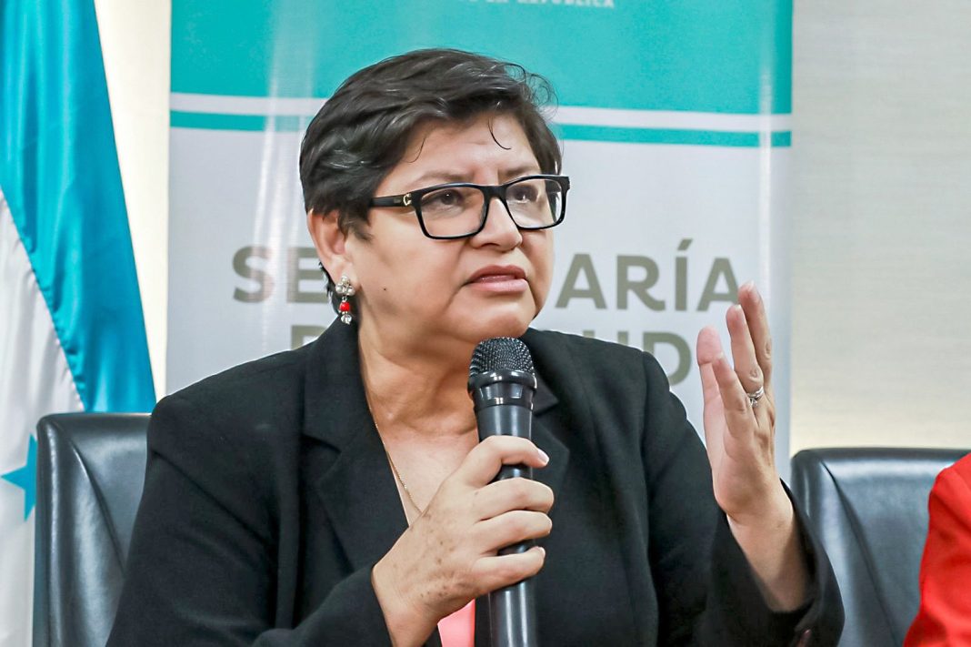Carla Paredes 
Ministra SESAL