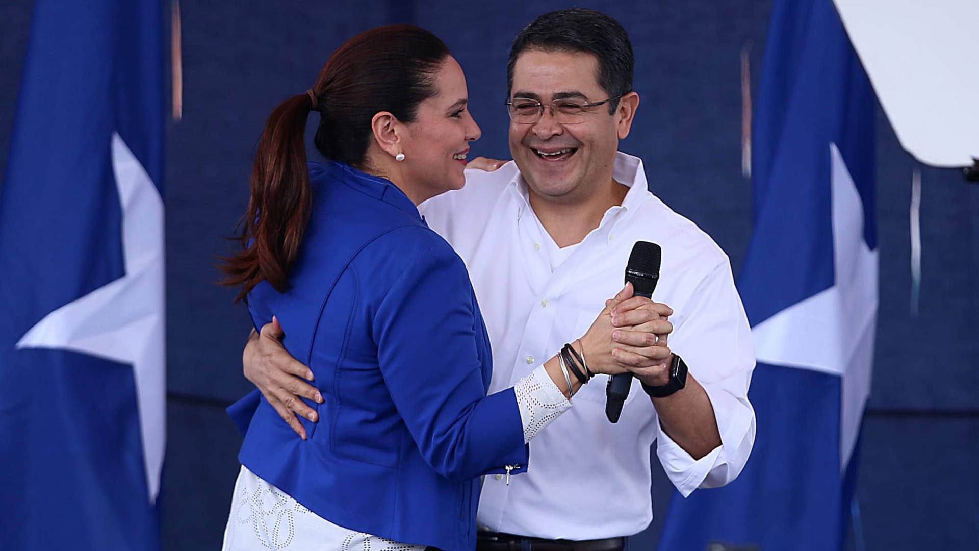 Ana García y Juan Orlando Hernández; su historia de amor aquí